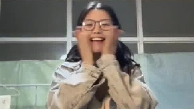 天上飞机，地上眼镜