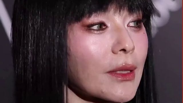 54岁的雪姨王琳走秀