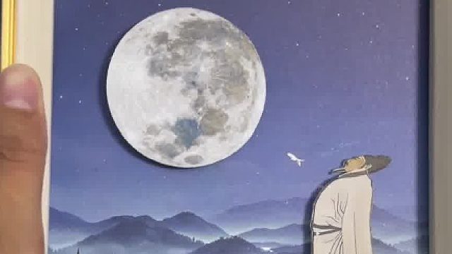 真举头望明月，低头思故乡