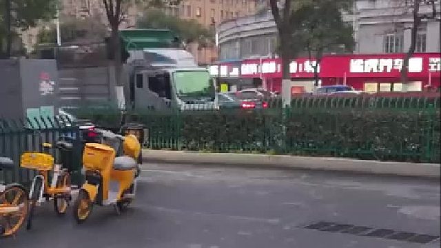 18斤大老鼠表演……