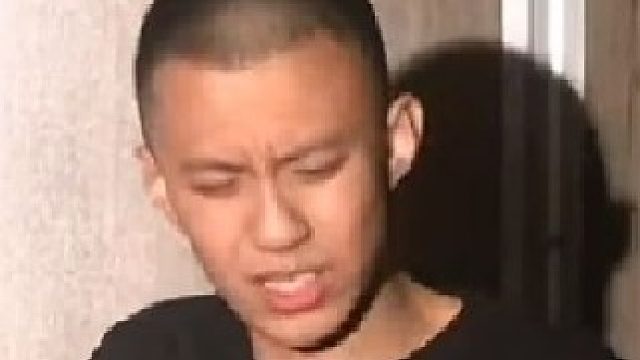 脱口秀现场，观众一语致死，演员舞台躺平