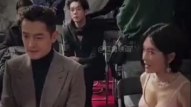 胡歌 内娱第一个吃大螃蟹的艺人 肯定是生命树特出的