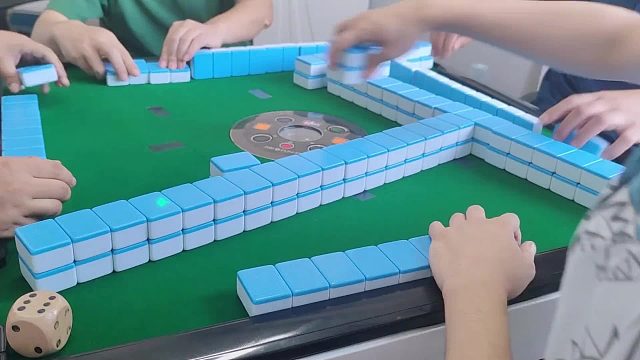 长春麻将 _ 这操作 就和出千一样