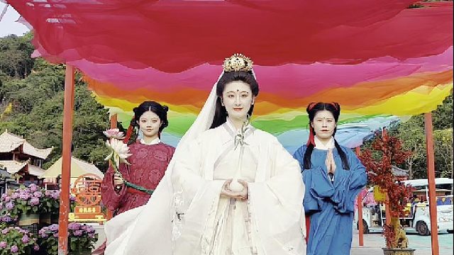 踏青许愿，陪着家人朋友来东莞观音山，游园赏景