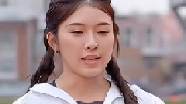 吴艳妮超喜欢炫酷连体战袍！不知这次全国大奖赛总决赛会不会穿！