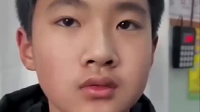 孩子舌头短被带去看医生，全程儿子一脸懵，医生一语道破天机！