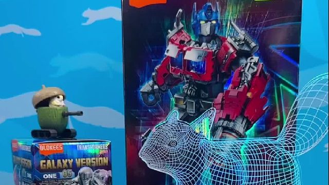刚买的新玩具，变形金刚！