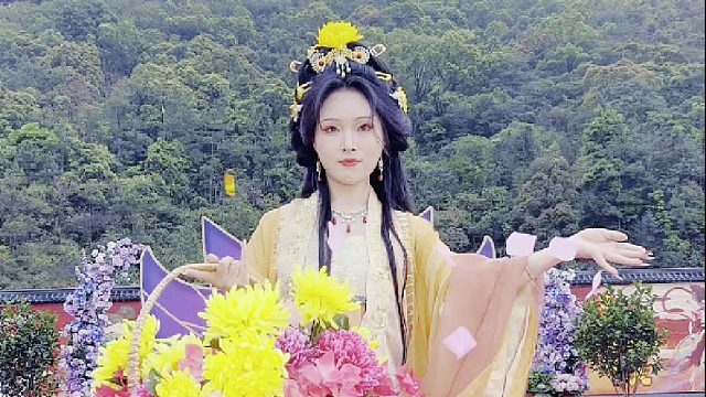 这一次，东莞观音山遇见国风达人郭沁雪和花神，让人怦然心动，满心欢喜