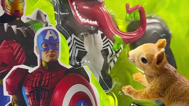 我的新玩具，毒液和蜘蛛侠！