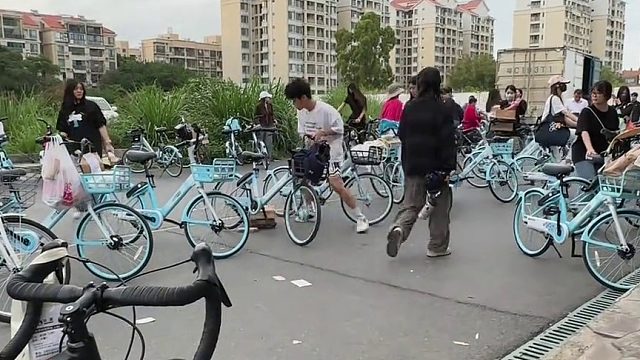 快点快点抓住他