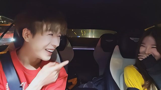 子圣：我要植发，你的借我点，浪漫：刮了