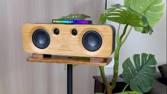 书房里必不可少的原木复古音箱