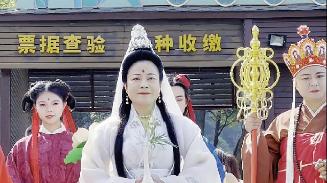 心中有丘壑，眉目作山河；五一假期来东莞观音山登高许愿，心想事成