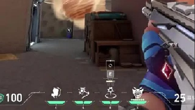 《躲黑屋里干啥》