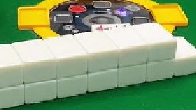 素鸡麻将 四川麻将：下家都这个样子了，永远都走得下去了。合川有不有一起玩的小伙伴