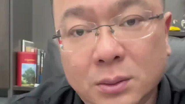 我们老板说，这个不火我的工资和休息都没有了，哈哈哈哈