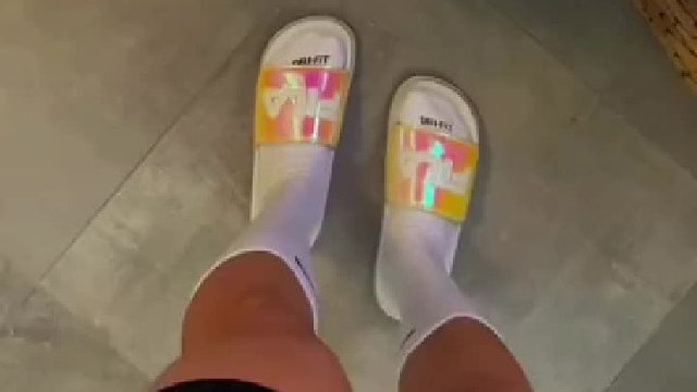 “快艾特出你身边的小富婆”