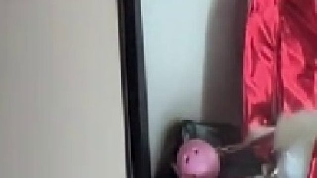 你小子又来偷偷看我啦