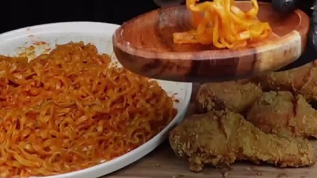 看看今天韩思聪都吃了啥