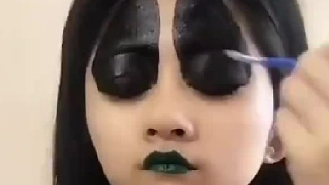 新手也能画出的惊艳眼妆！熊猫妆吗