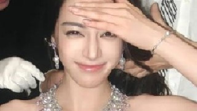 一直都是那个温柔善良的小女孩呀