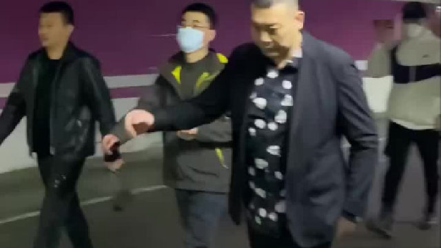 老公长得太凶也有点好处