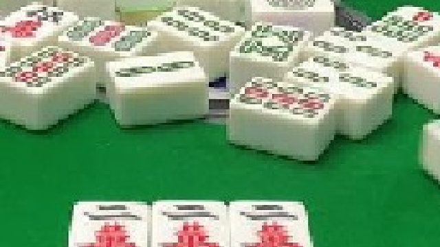 素鸡麻将 四川麻将：杠上花是其次，要的是这只鸡。合川有不有一起玩的小伙伴