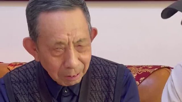 姥爷一看平时就很讲文明