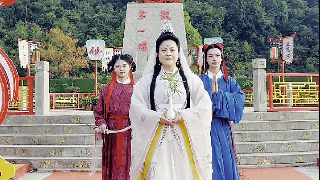 这一次，陪着家人来东莞观音山登高许愿，开启蛇年好运吧！