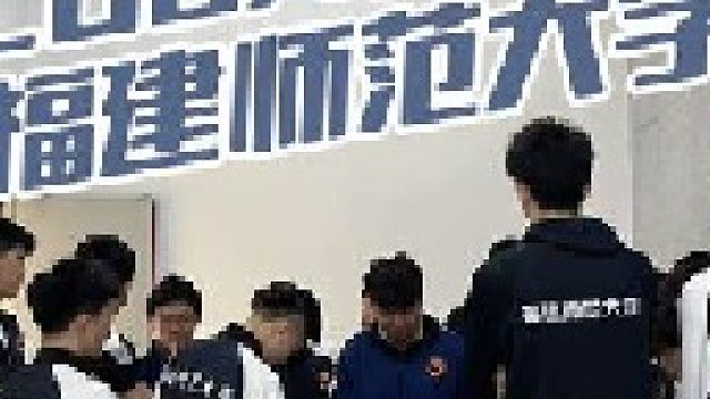 一定要看到最后！这是篮球最纯粹的样子！这里是最纯粹的热爱！带出这样的团队是我的荣幸