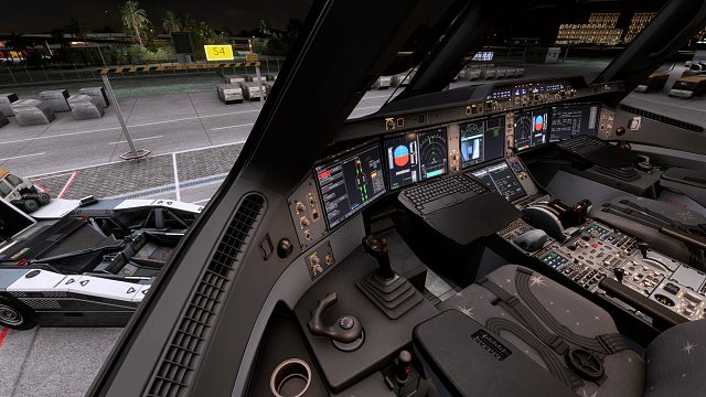 南航空客A350夜降HK赤鱲角国际机场