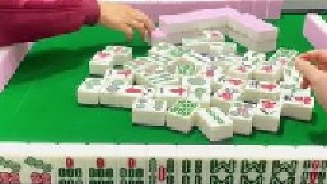 成麻换三张 四川麻将：还低调的时候就低调点。合川有不有一起玩的小伙伴