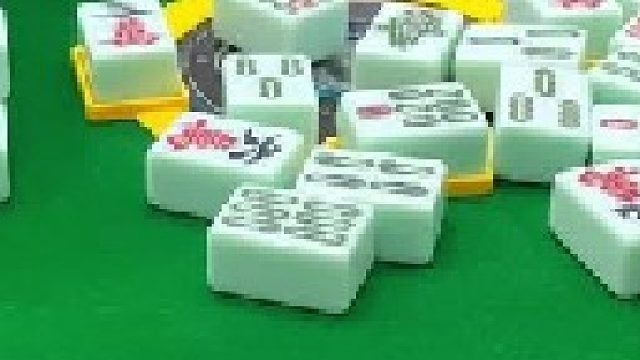 成麻换三张 四川麻将：这一把其实还有一种打法。合川有不有一起玩的小伙伴