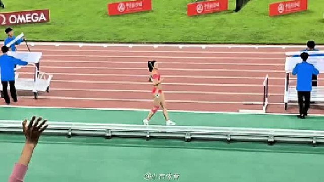 恭喜我们最靓的妮姐！在世界的舞台上跑到12秒96，成功打破13秒刷新赛季最佳