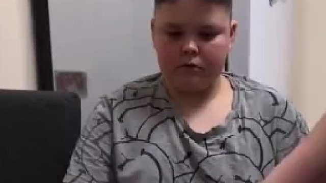 差点让小孩装到了