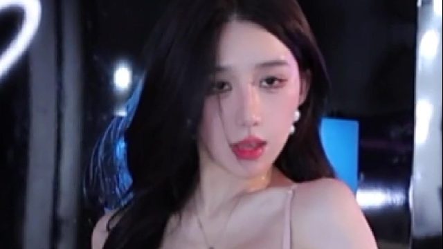 【正恒YJ-VIKI【浈】对我心动只需要三秒