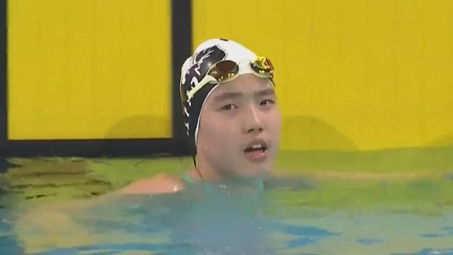 天赋逆天！12岁游泳天才击败全国冠军，被世界泳联赞为轰动性人物