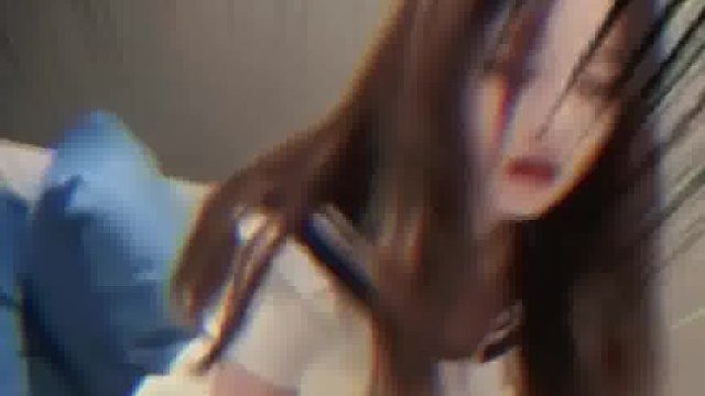 美女小姐姐：青春的活力与成熟的韵味完美融合美丽让人沉醉