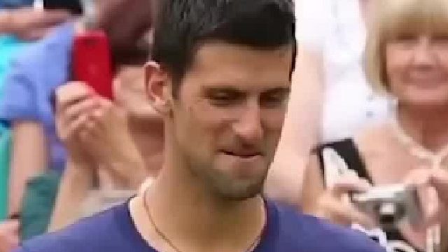 德约科维奇模仿莎拉波娃