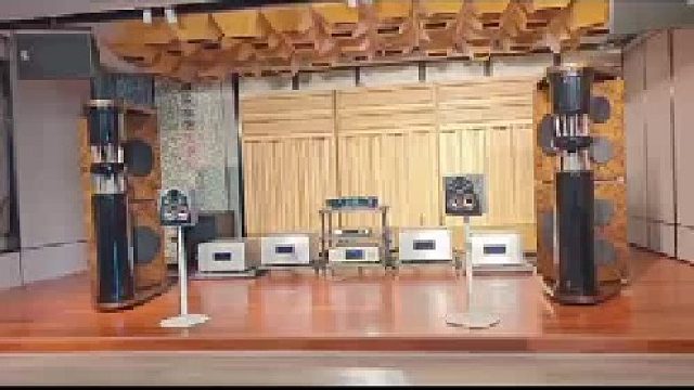 请戴上千元级耳机试听DOSS乐宴全景声音响