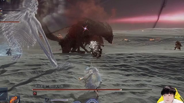 小宇《黑夜君临》击杀三头犬