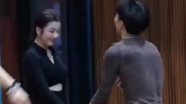 跳拉丁的那个腿啊是真的腿