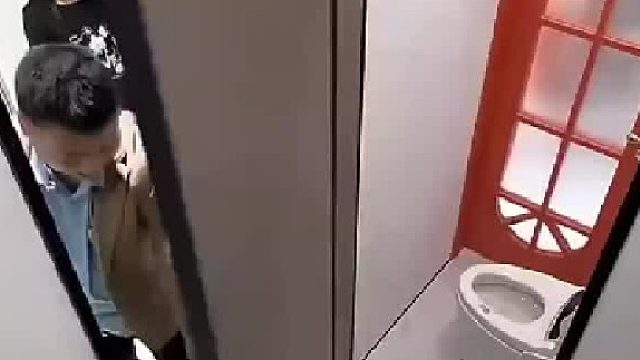 为啥不直接给卫生间门口装门？