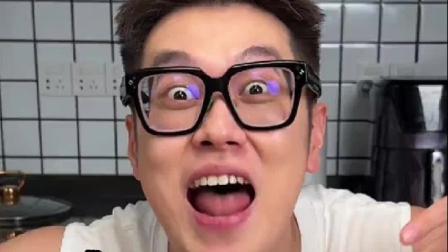 挑战爆辣曹氏加缺牙齿，轻松拿捏