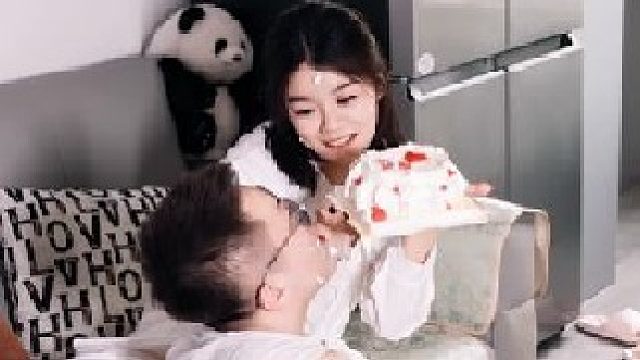 教你几招居家如何拍出高甜情侣照