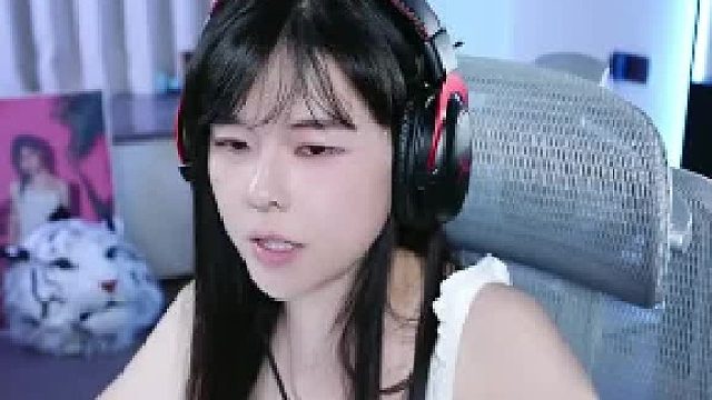 原来说的只是年龄吗