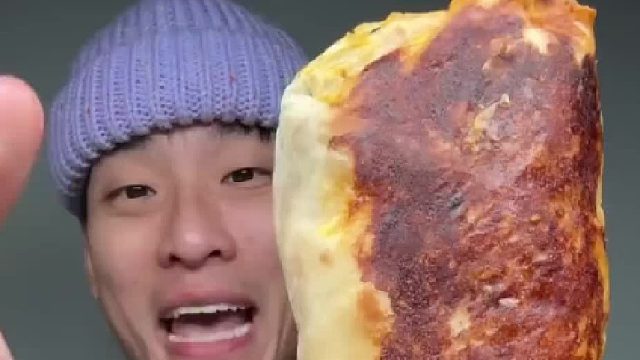 小哥的宵夜分享