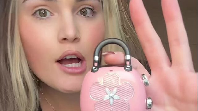 礼物不一定要很贵重，但是一定不能空着手，candy小包包音响礼轻情意重