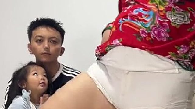这腿比我腰还粗