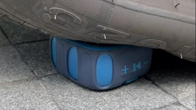 旅友出行必备单品户外防水防摔低音炮